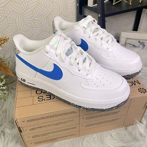 NIKE AIR FORCE 1 LV8 (Kids)